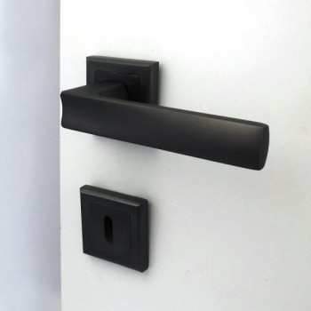 ΧΕΡΟΥΛΙ BENE ΜΕ ΤΕΤΡΑΓΩΝΗ ΡΟΖΕΤΑ BLACK FINISH ΣΙΔΗΡΙΚΑ
